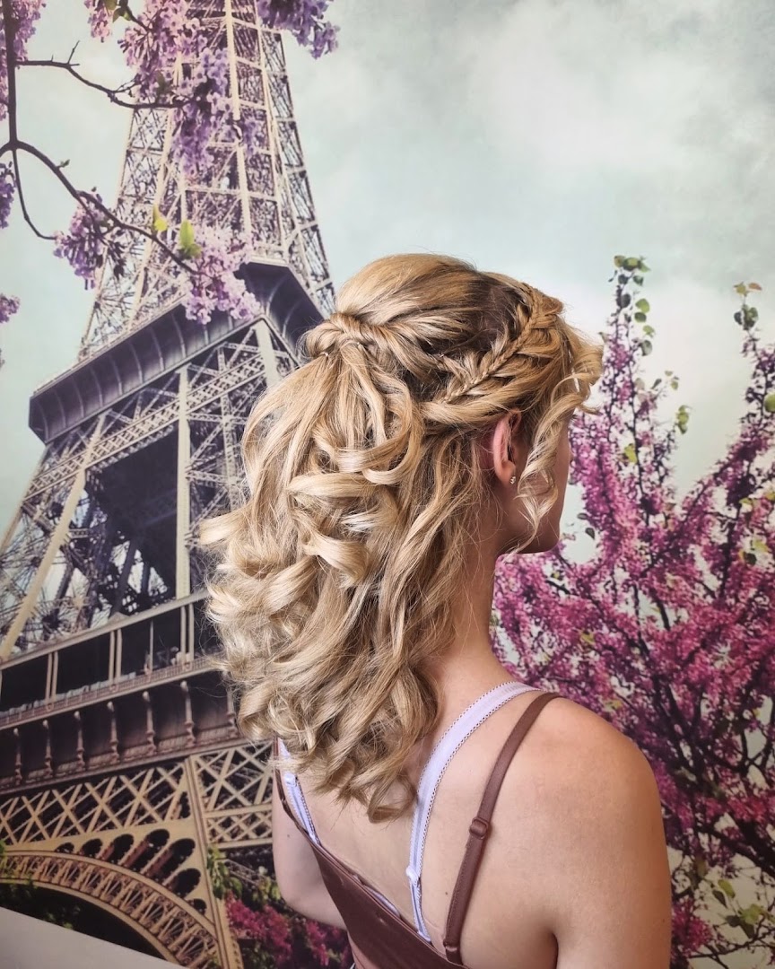 Friseur LA PARISIENNE - Nürnberg im Röthenbach Center - Klimatisierter Salon